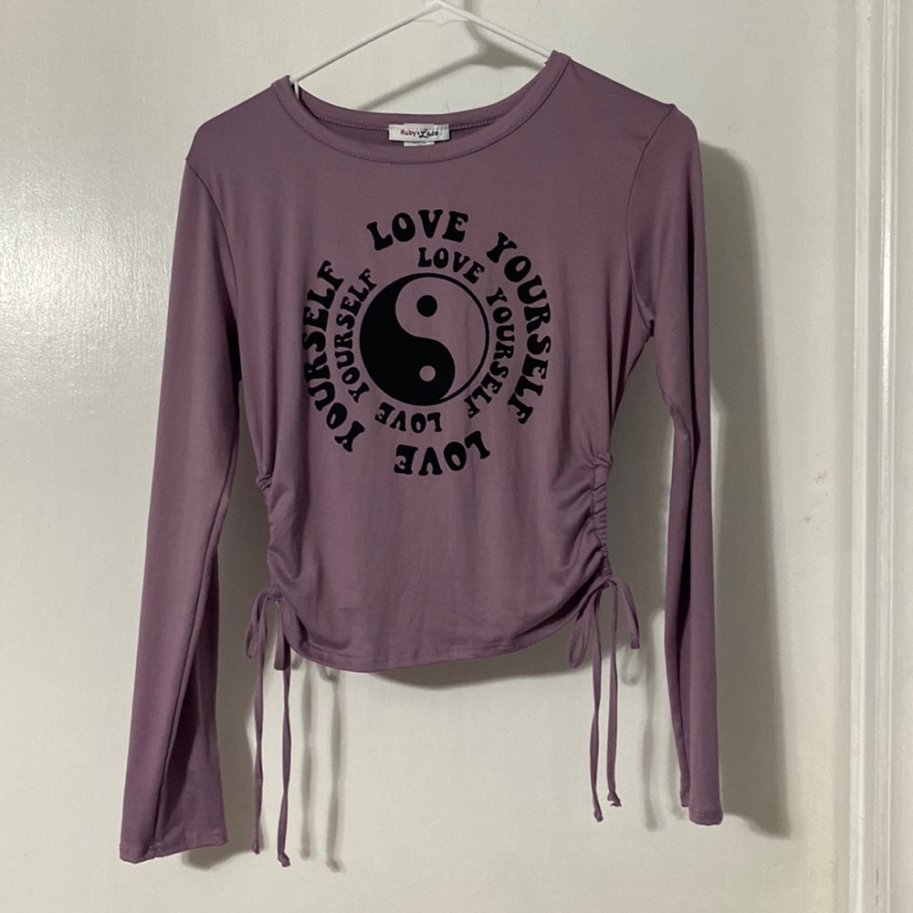 NWT Ladies Long Sleeve Crop Top
